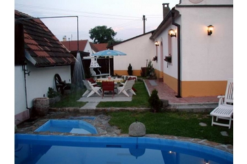 Češka Chata Sudoměř, Eksterier